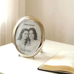 Vint Silver Plated Frame by Towle Silversmiths. Curved Glass. Round Feet. 3.5x5
